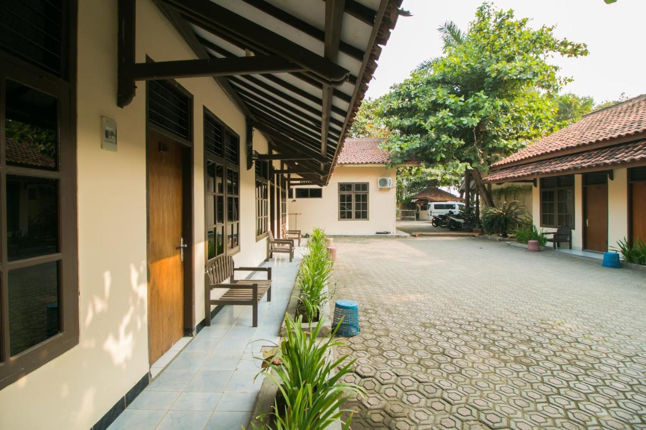 RedDoorz @ Pantai Pelabuhan Ratu 2 Sukabumi Bagian luar foto